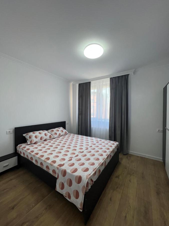 Sunny Apartment Center Suceava Exterior foto